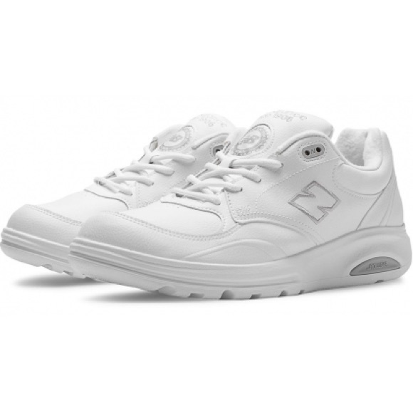 NWT New Balance 812 white and gray